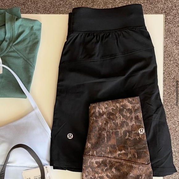 Lululemon License to Train High-Rise Short 4" - Picture 2 of 3